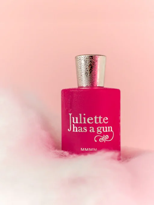 Juliette Has a Gun – MMMM…
